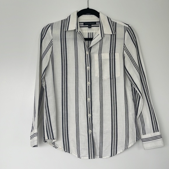 Banana Republic Tops - Banana Republic Long Sleeve Shirt
